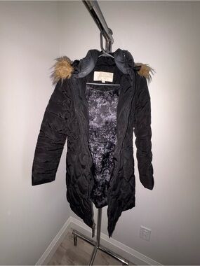 Jessica Simpson Black Ski Coat with Tan Faux Fur Hood Trim